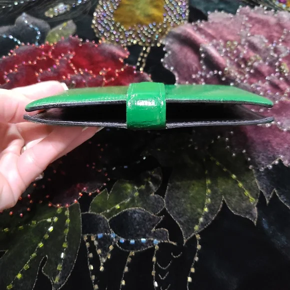 Louis Vuitton Epi Agenda - Picture 3 of 12